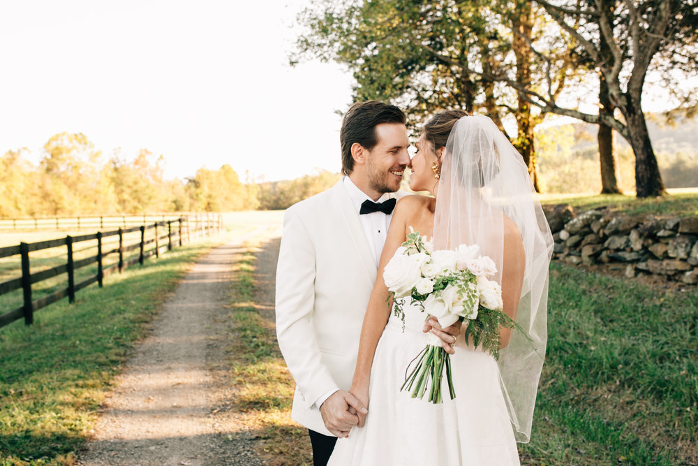 KatieStoopsPhotography-charlottesville wedding-farm wedding23.jpg